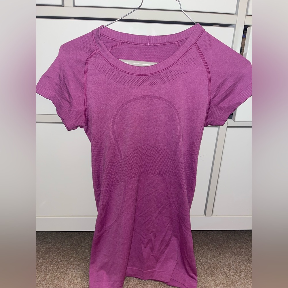 Lululemon Swiftly Tech Short Sleeve Top.